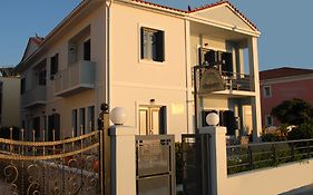 Irene Rooms & Studios Petra
